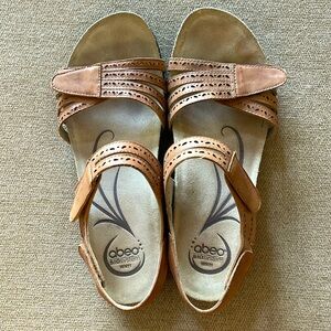 Abeo women’s sandals